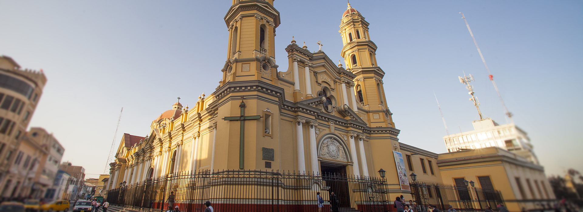 Ruta Corta del Papa León XIV - Half Day